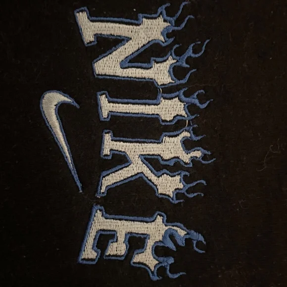 Crew neck - Picture 2 of 2